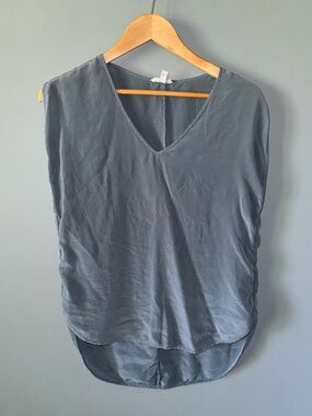 Cope sleeveless silk blouse in blue gray
